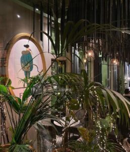 La tua oasi di relax nel cuore di Milano.#CortileFlora #restaurant #milano